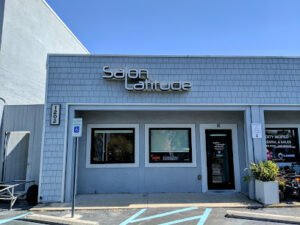 Salon Latitude